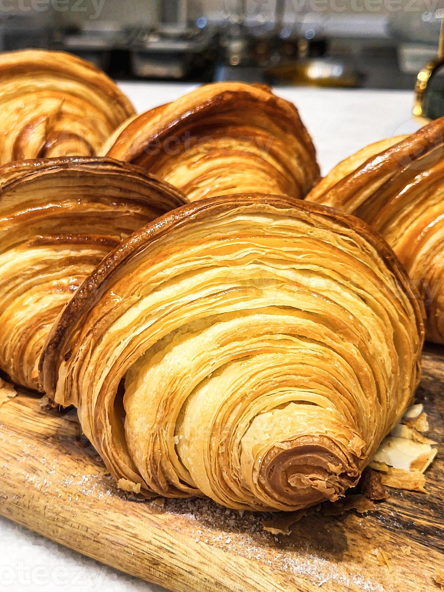 Clase de Cocina Francesa: Croissants y Macarons